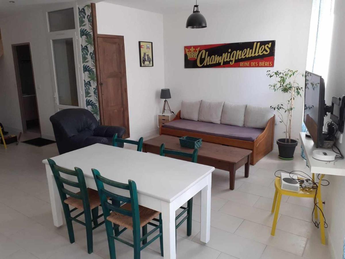 Villa Grand T3 Calme Et Lumineux 4-6 Personnes à Moux Extérieur photo